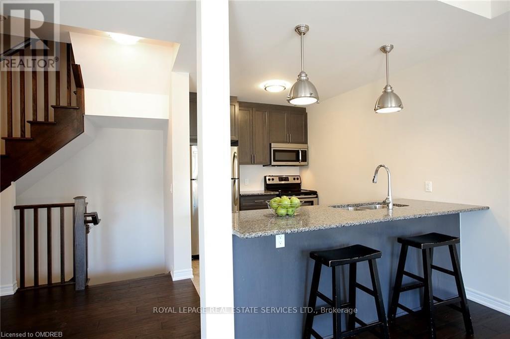 2307 Natasha Circle, Oakville, Ontario  L6M 1P2 - Photo 10 - W12904012