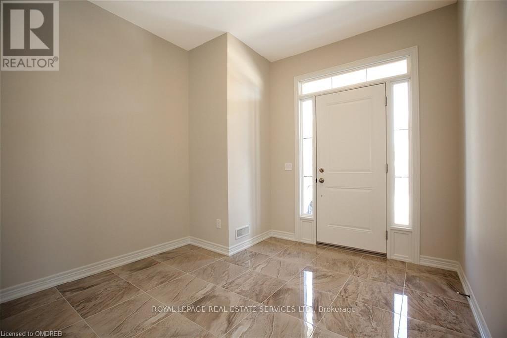 2307 Natasha Circle, Oakville, Ontario  L6M 1P2 - Photo 3 - W12904012