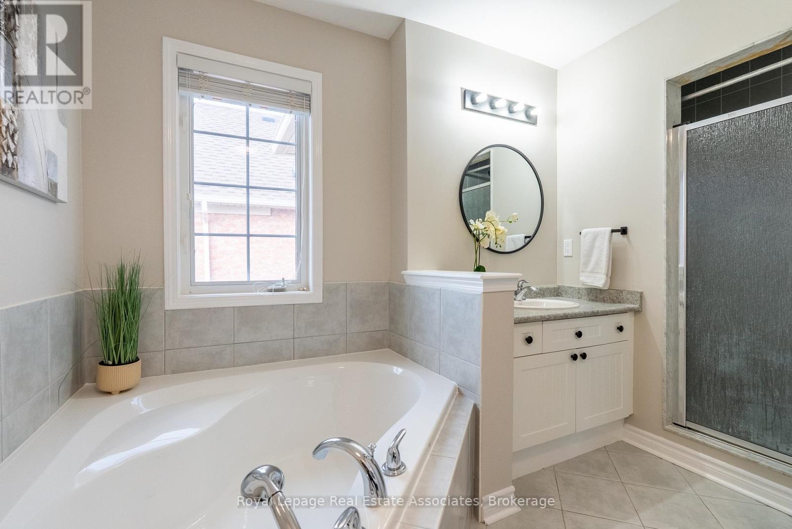 46 Dehaviland Crescent, Brampton, Ontario  L6X 0M9 - Photo 25 - W12904024