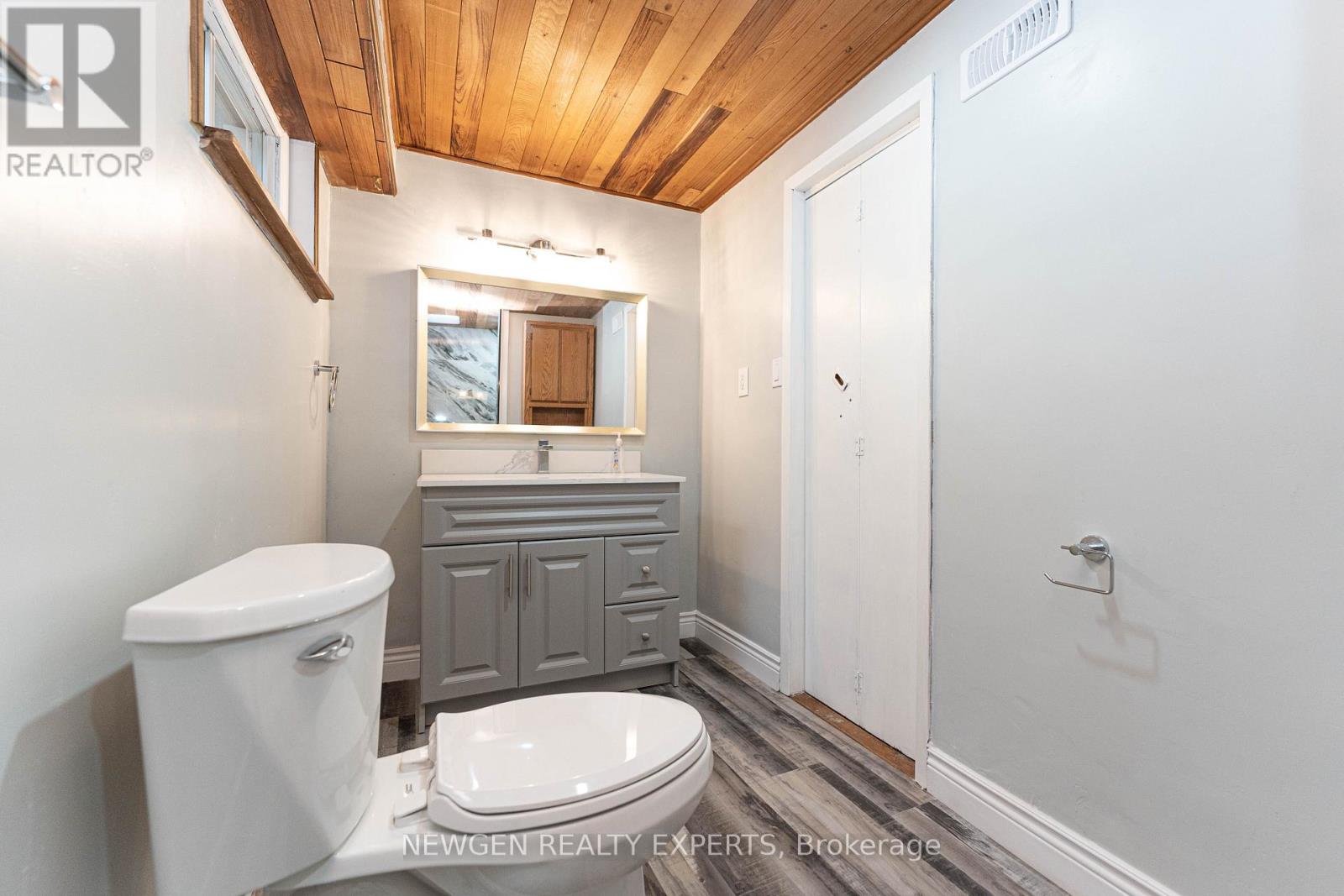 2458 Martin Court, Burlington, Ontario  L7P 2V2 - Photo 32 - W12904028