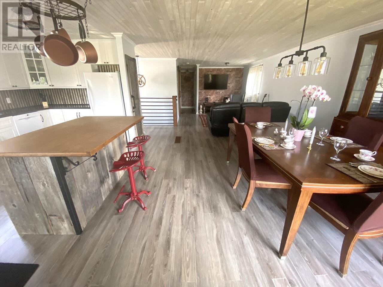 37 Ste. Camillus Cres, Elliot Lake, Ontario  P5A 3J8 - Photo 7 - SM260503