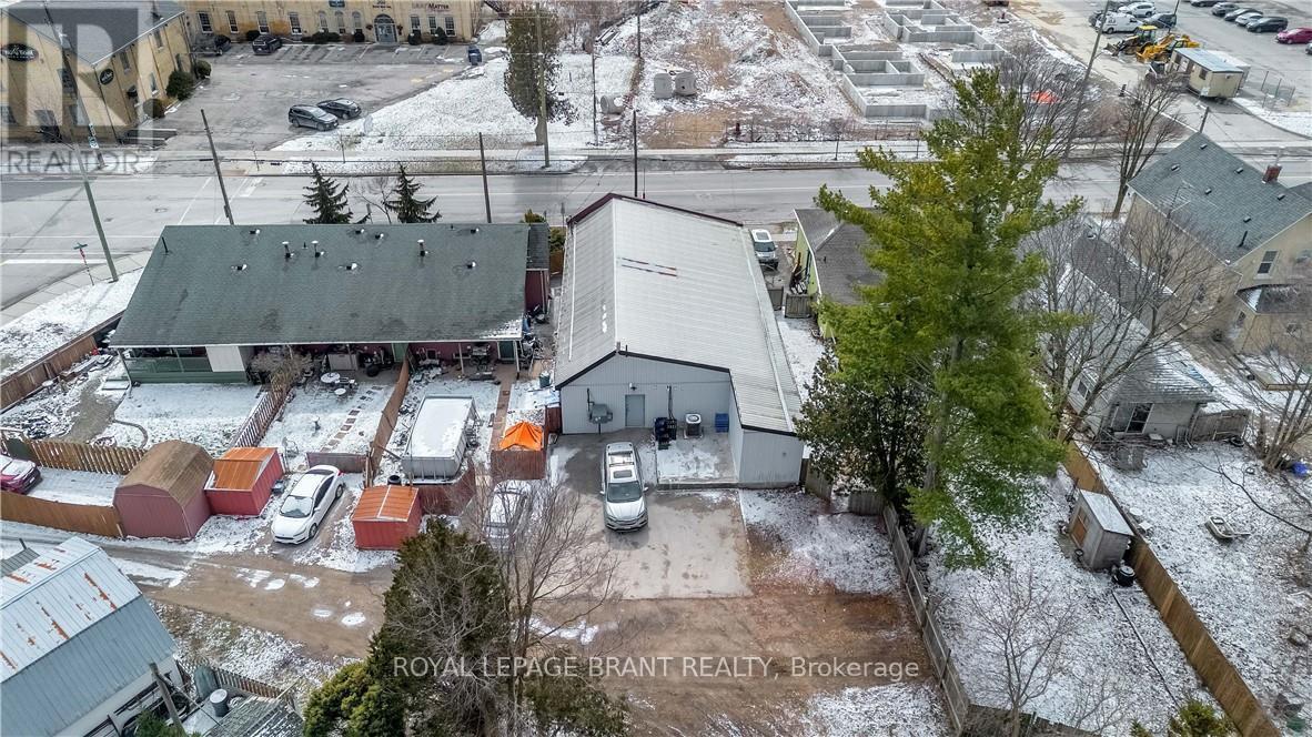 215 Grand River Avenue, Brantford, Ontario  N3T 4Y3 - Photo 38 - X12903902