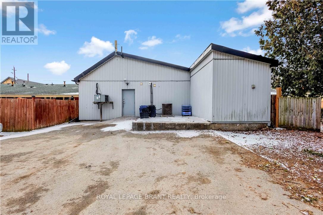 215 Grand River Avenue, Brantford, Ontario  N3T 4Y3 - Photo 33 - X12903918