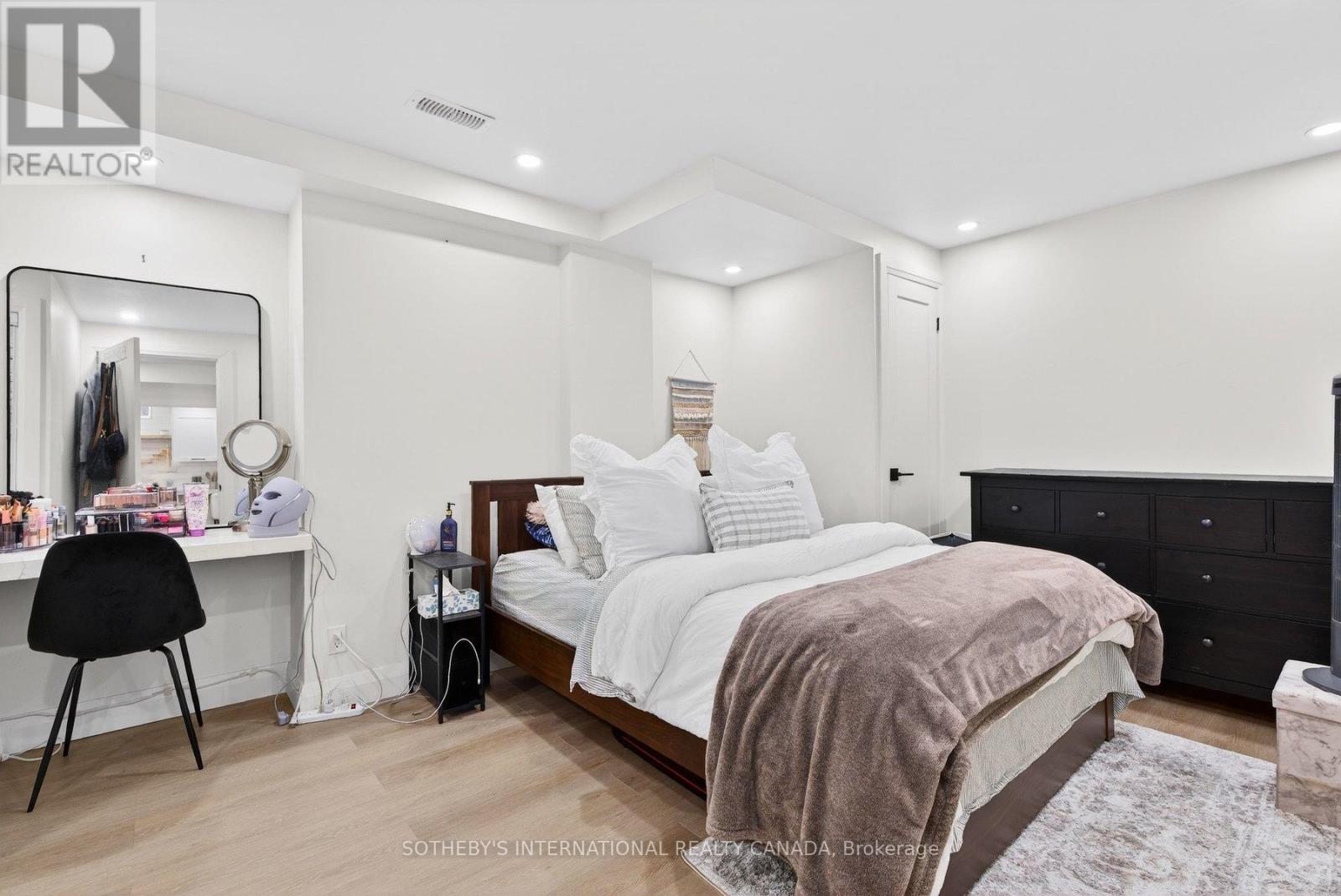 115 Avanti Crescent, Hamilton, Ontario  L8B 1W7 - Photo 34 - X12903934