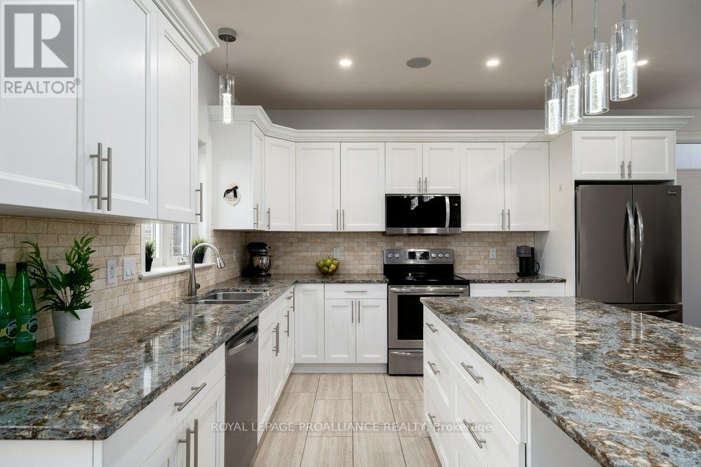 60 Crews Crescent, Quinte West, Ontario  K8V 0G4 - Photo 12 - X12904092