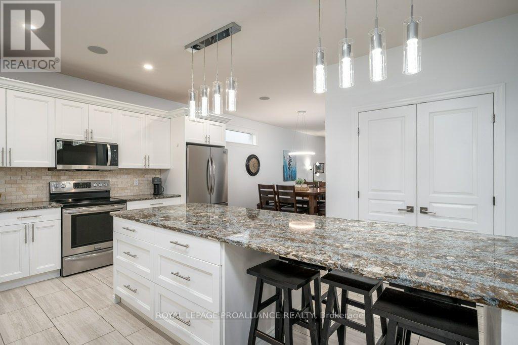 60 Crews Crescent, Quinte West, Ontario  K8V 0G4 - Photo 13 - X12904092