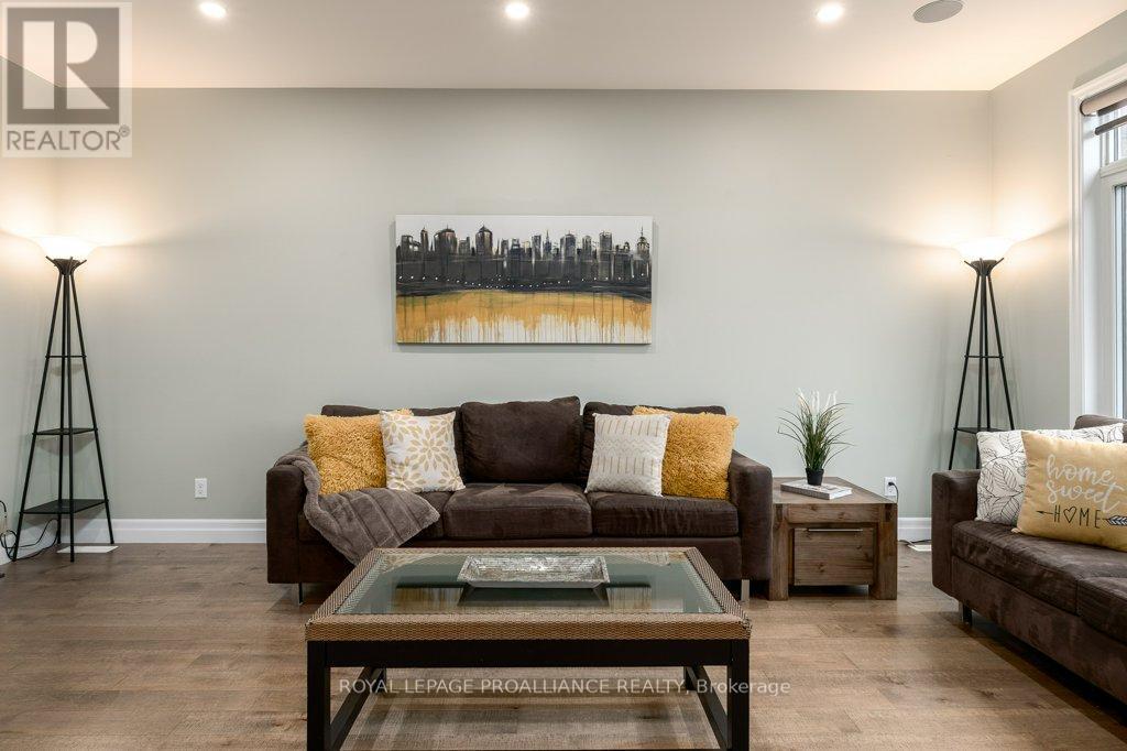 60 Crews Crescent, Quinte West, Ontario  K8V 0G4 - Photo 19 - X12904092