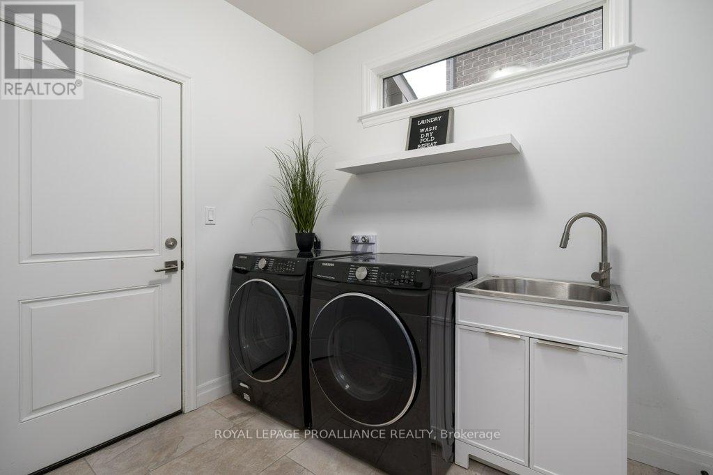 60 Crews Crescent, Quinte West, Ontario  K8V 0G4 - Photo 22 - X12904092