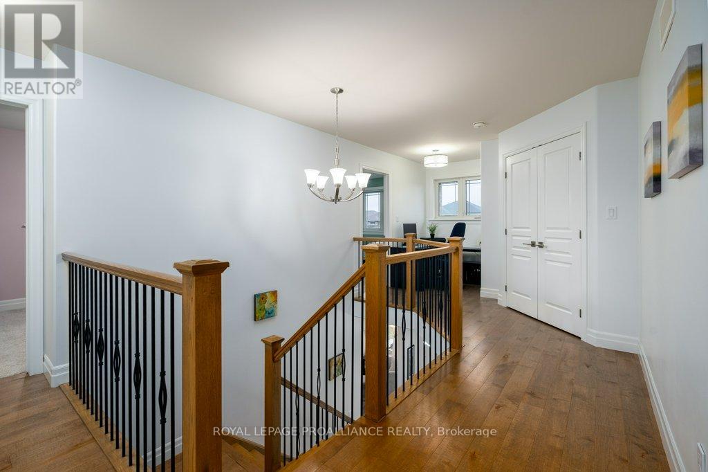 60 Crews Crescent, Quinte West, Ontario  K8V 0G4 - Photo 24 - X12904092