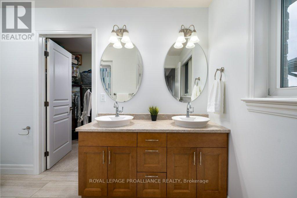 60 Crews Crescent, Quinte West, Ontario  K8V 0G4 - Photo 28 - X12904092