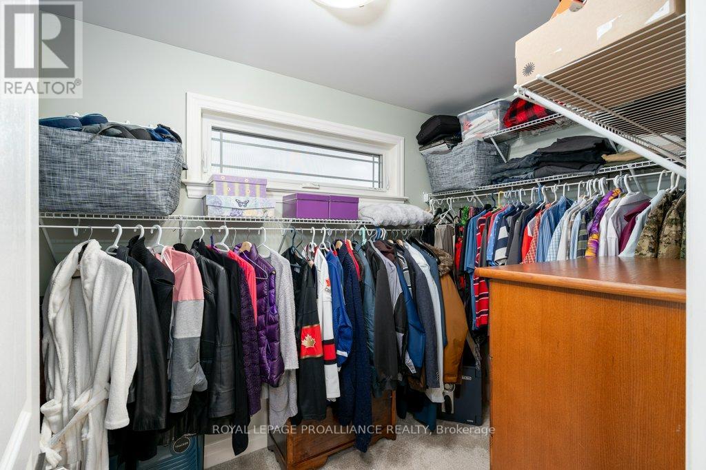 60 Crews Crescent, Quinte West, Ontario  K8V 0G4 - Photo 30 - X12904092