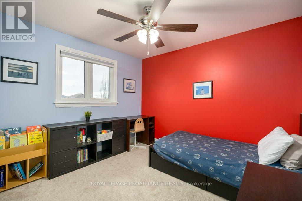 60 Crews Crescent, Quinte West, Ontario  K8V 0G4 - Photo 31 - X12904092