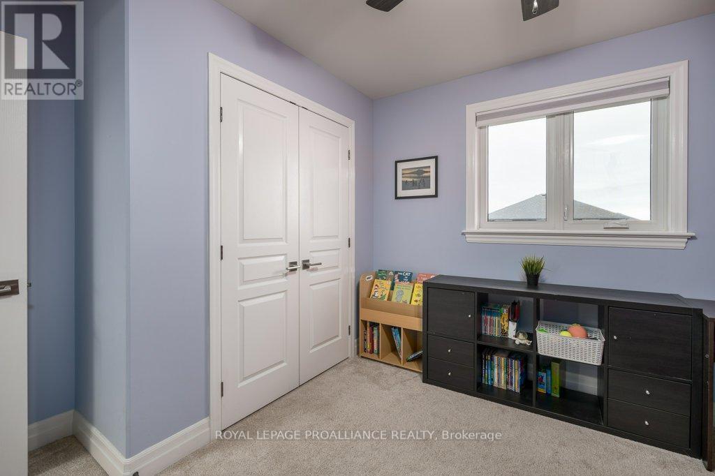 60 Crews Crescent, Quinte West, Ontario  K8V 0G4 - Photo 32 - X12904092