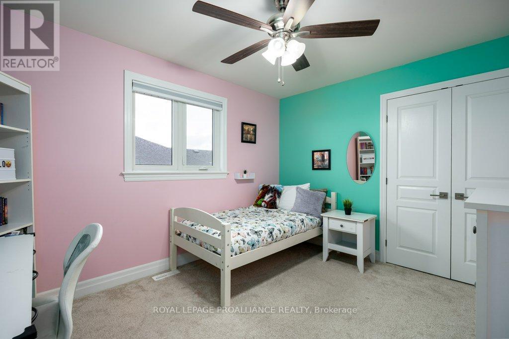 60 Crews Crescent, Quinte West, Ontario  K8V 0G4 - Photo 34 - X12904092