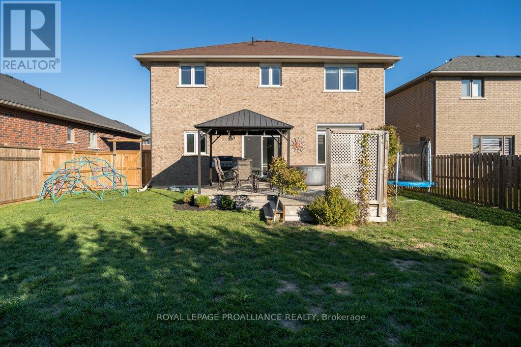 60 Crews Crescent, Quinte West, Ontario  K8V 0G4 - Photo 45 - X12904092