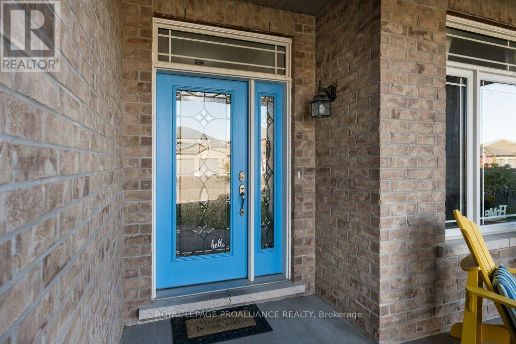 60 Crews Crescent, Quinte West, Ontario  K8V 0G4 - Photo 7 - X12904092