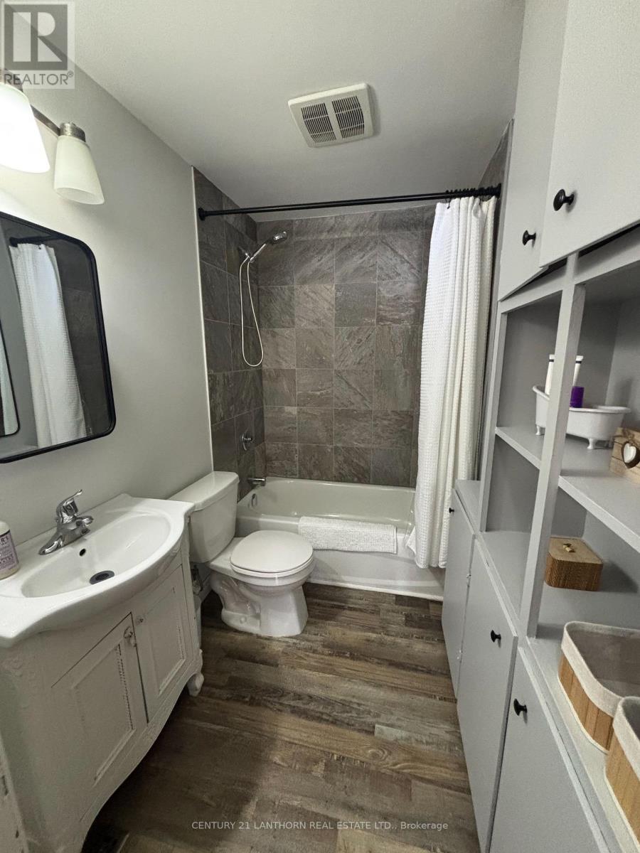 4 Weeks Avenue, Quinte West, Ontario  K8V 1X5 - Photo 9 - X12904110