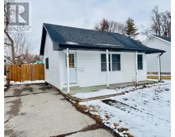 4 WEEKS AVENUE, Quinte West, Ontario