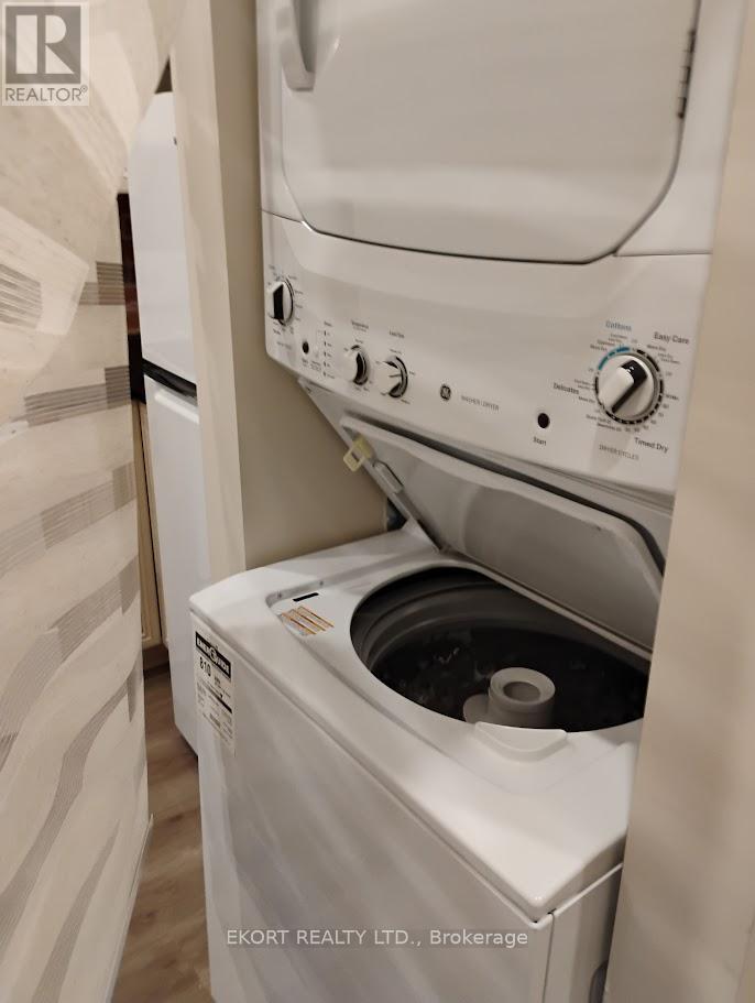 6 - 251 Front Street, Belleville, Ontario  K8N 2Z6 - Photo 5 - X12904128