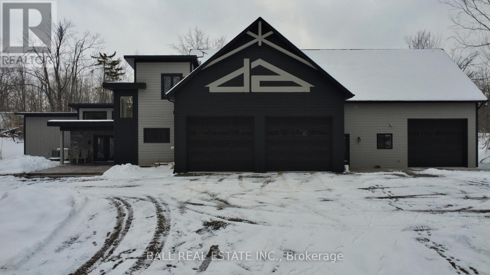 33 Laplantes Road, Trent Lakes, Ontario  K0L 1J0 - Photo 5 - X12904182