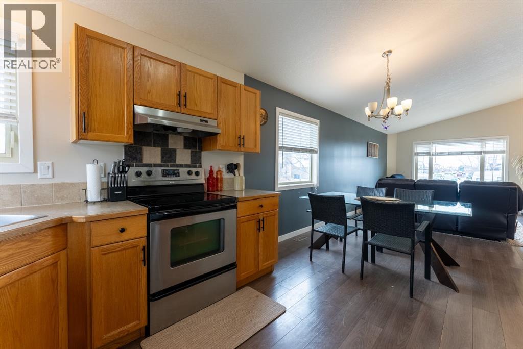 700 Florence Ho Leong Crescent N, Lethbridge, Alberta  T1H 5R5 - Photo 16 - A2293373