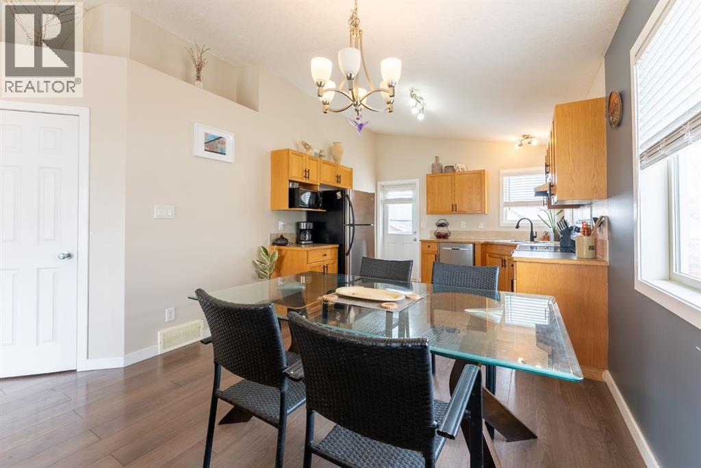 700 Florence Ho Leong Crescent N, Lethbridge, Alberta  T1H 5R5 - Photo 11 - A2293373