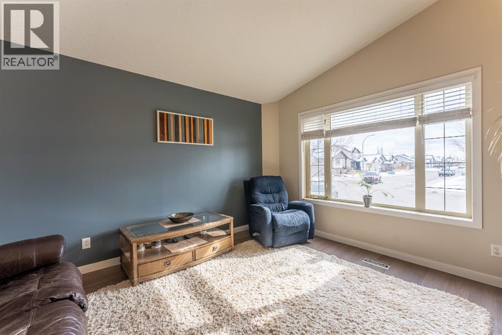 700 Florence Ho Leong Crescent N, Lethbridge, Alberta  T1H 5R5 - Photo 9 - A2293373