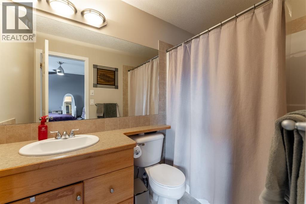 700 Florence Ho Leong Crescent N, Lethbridge, Alberta  T1H 5R5 - Photo 20 - A2293373