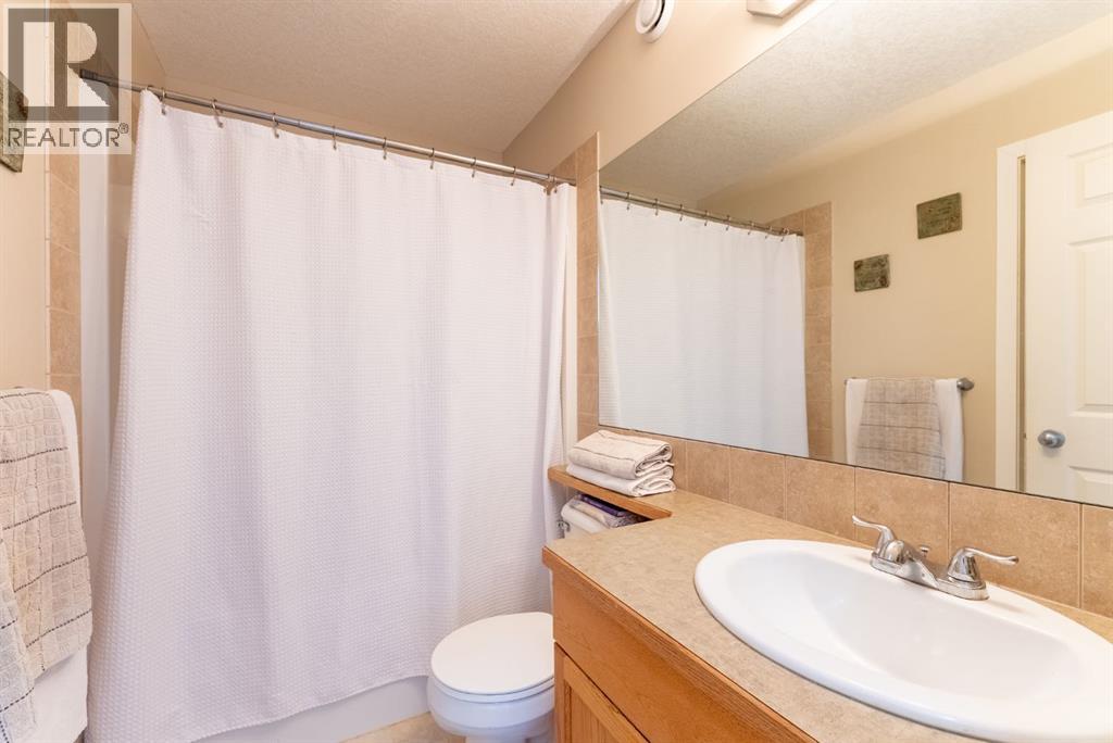 700 Florence Ho Leong Crescent N, Lethbridge, Alberta  T1H 5R5 - Photo 18 - A2293373