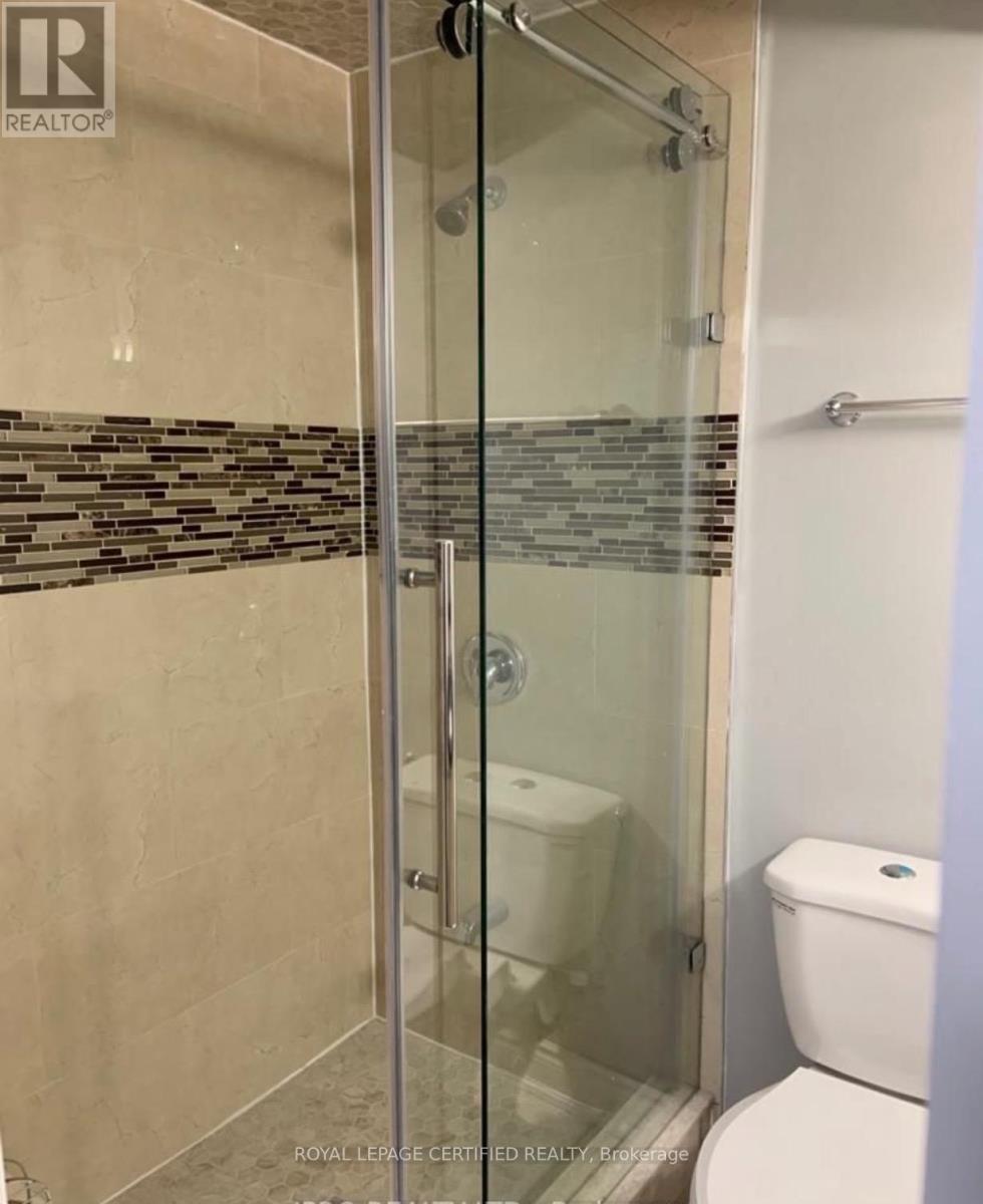 17 Fallowfield Road, Brampton, Ontario  L6X 0W1 - Photo 11 - W12864252