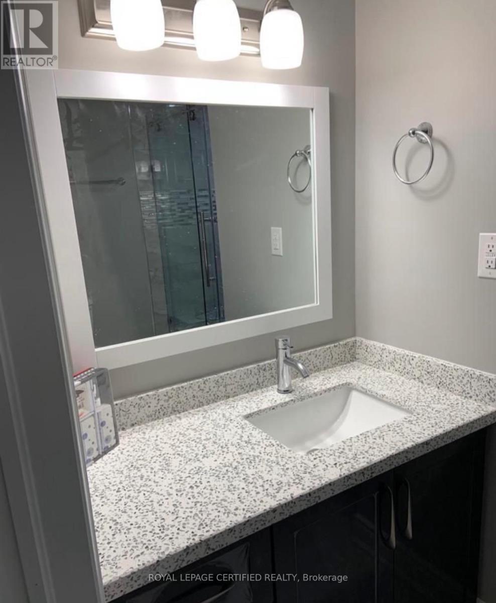 17 Fallowfield Road, Brampton, Ontario  L6X 0W1 - Photo 8 - W12864252