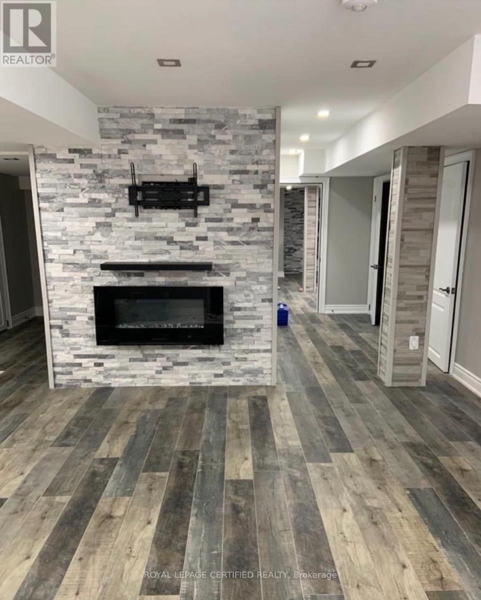 17 Fallowfield Road, Brampton, Ontario  L6X 0W1 - Photo 4 - W12864252