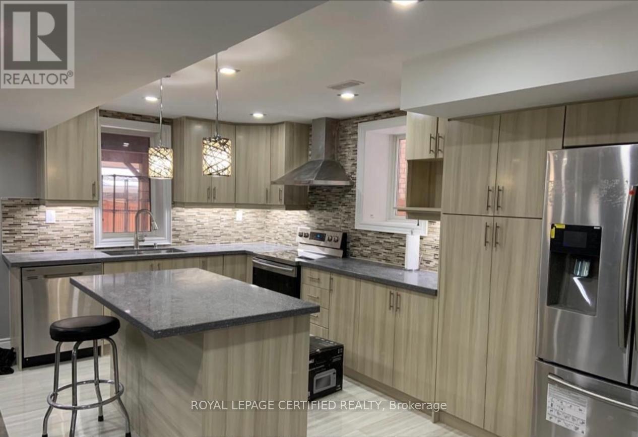 17 Fallowfield Road, Brampton, Ontario  L6X 0W1 - Photo 9 - W12864252