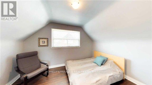 39 Chalfont Road, Toronto, Ontario  M9W 3S4 - Photo 9 - W12903610