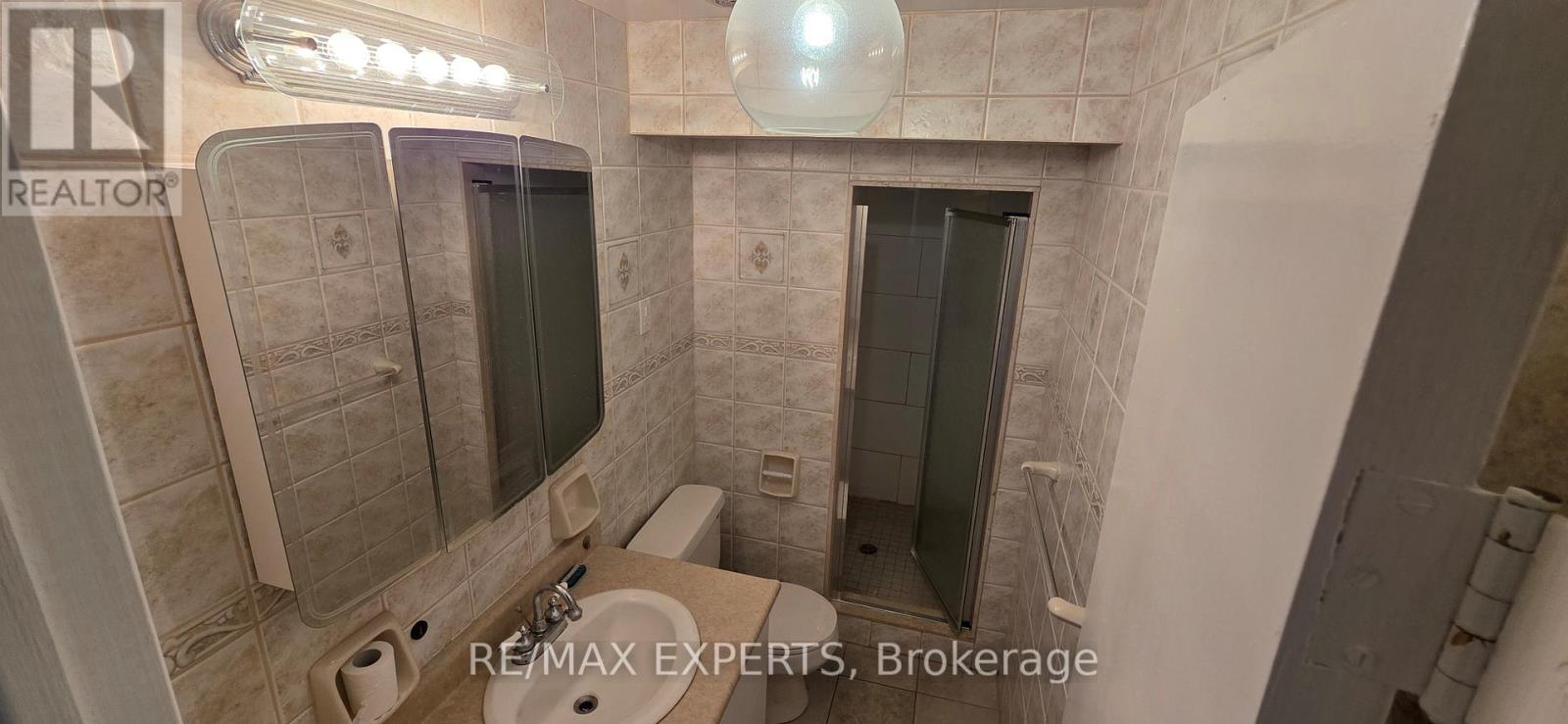 160 Ardwick Boulevard, Toronto, Ontario  M9M 1W2 - Photo 14 - W12904064