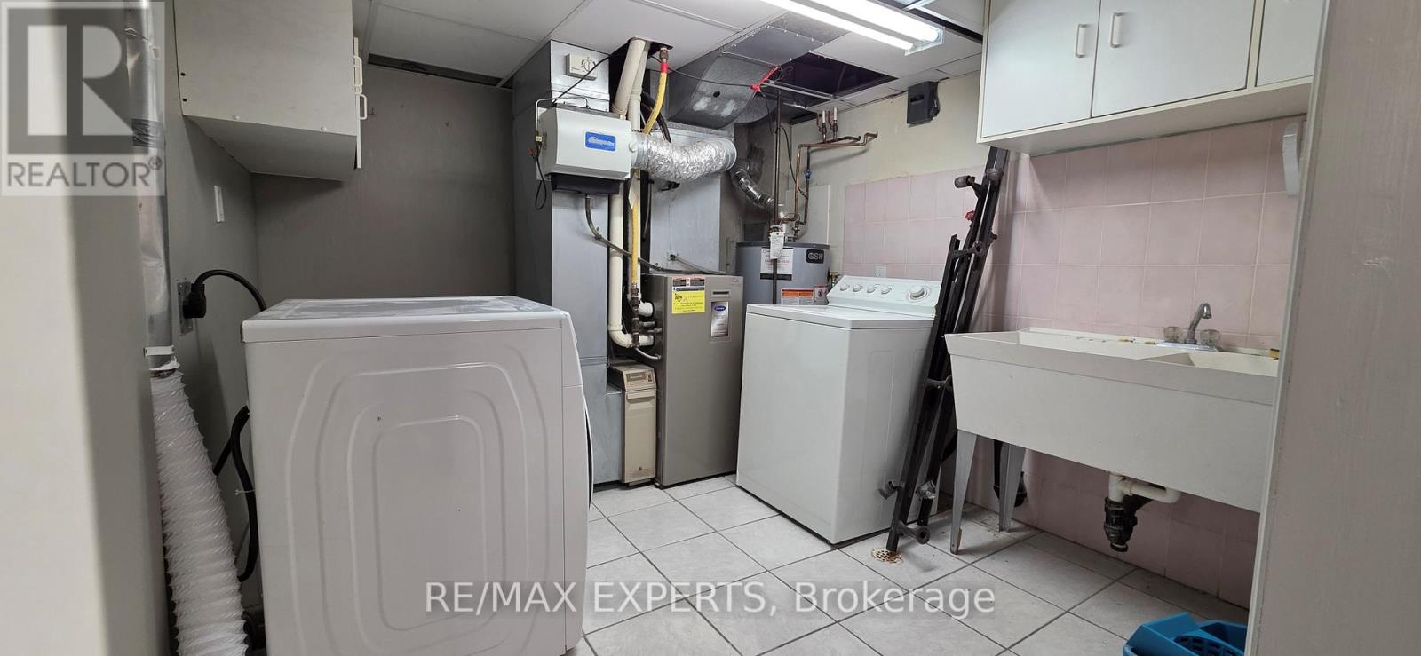 160 Ardwick Boulevard, Toronto, Ontario  M9M 1W2 - Photo 12 - W12904064