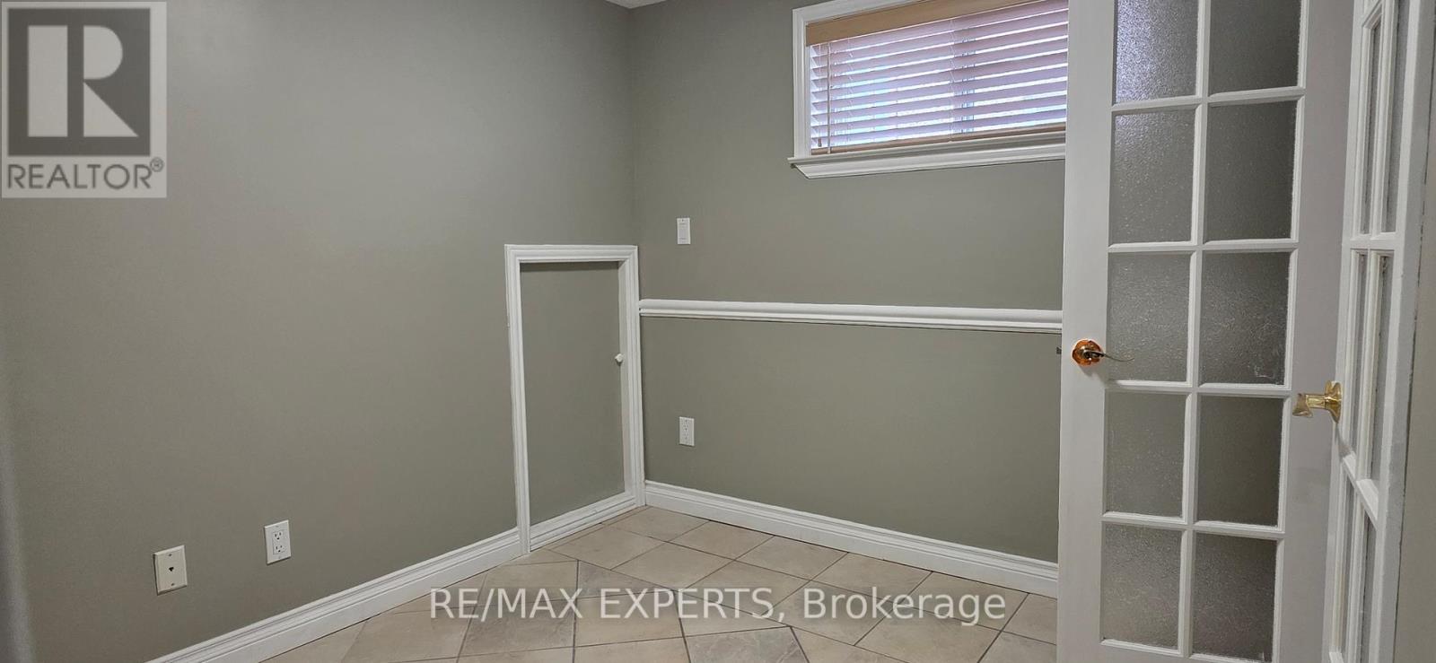 160 Ardwick Boulevard, Toronto, Ontario  M9M 1W2 - Photo 10 - W12904064