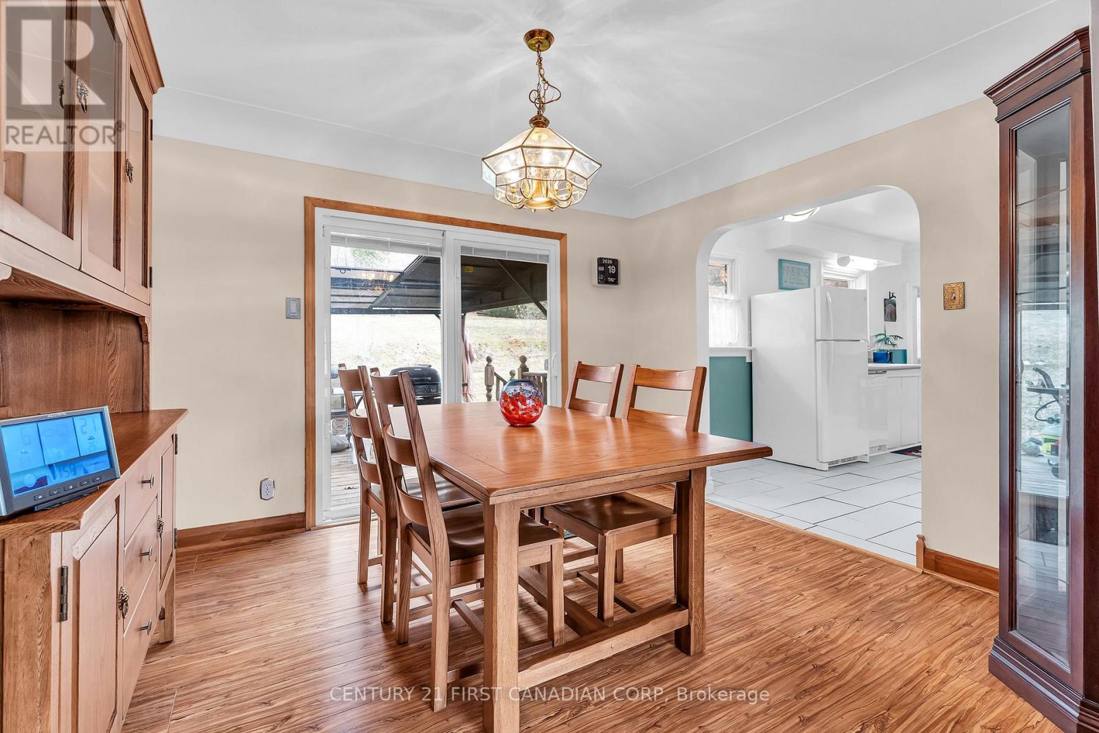 648 Westwood Drive, London South, Ontario  N6K 1A7 - Photo 12 - X12904084