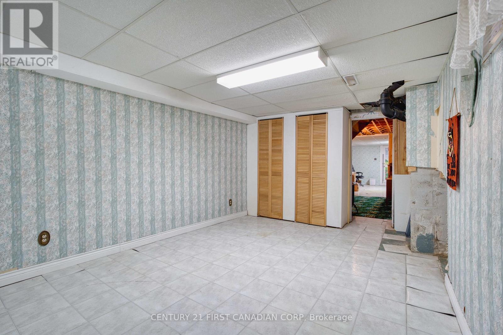 648 Westwood Drive, London South, Ontario  N6K 1A7 - Photo 33 - X12904084