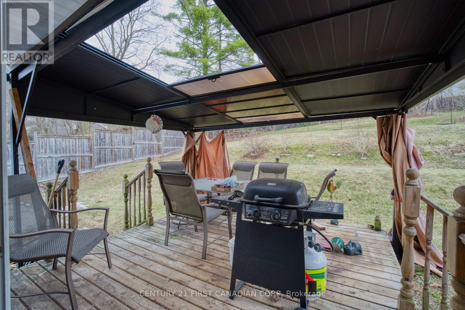 648 Westwood Drive, London South, Ontario  N6K 1A7 - Photo 35 - X12904084