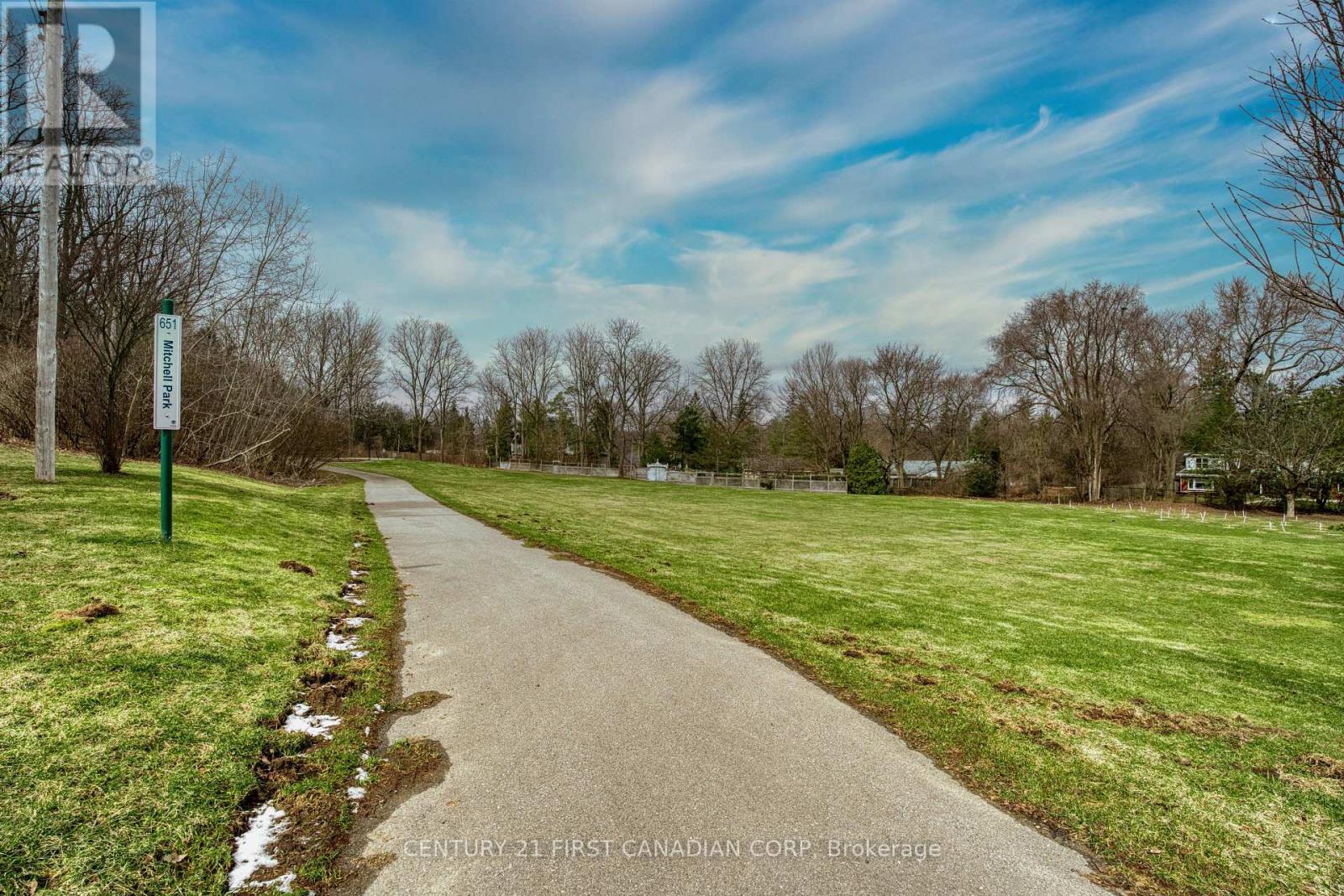 648 Westwood Drive, London South, Ontario  N6K 1A7 - Photo 39 - X12904084