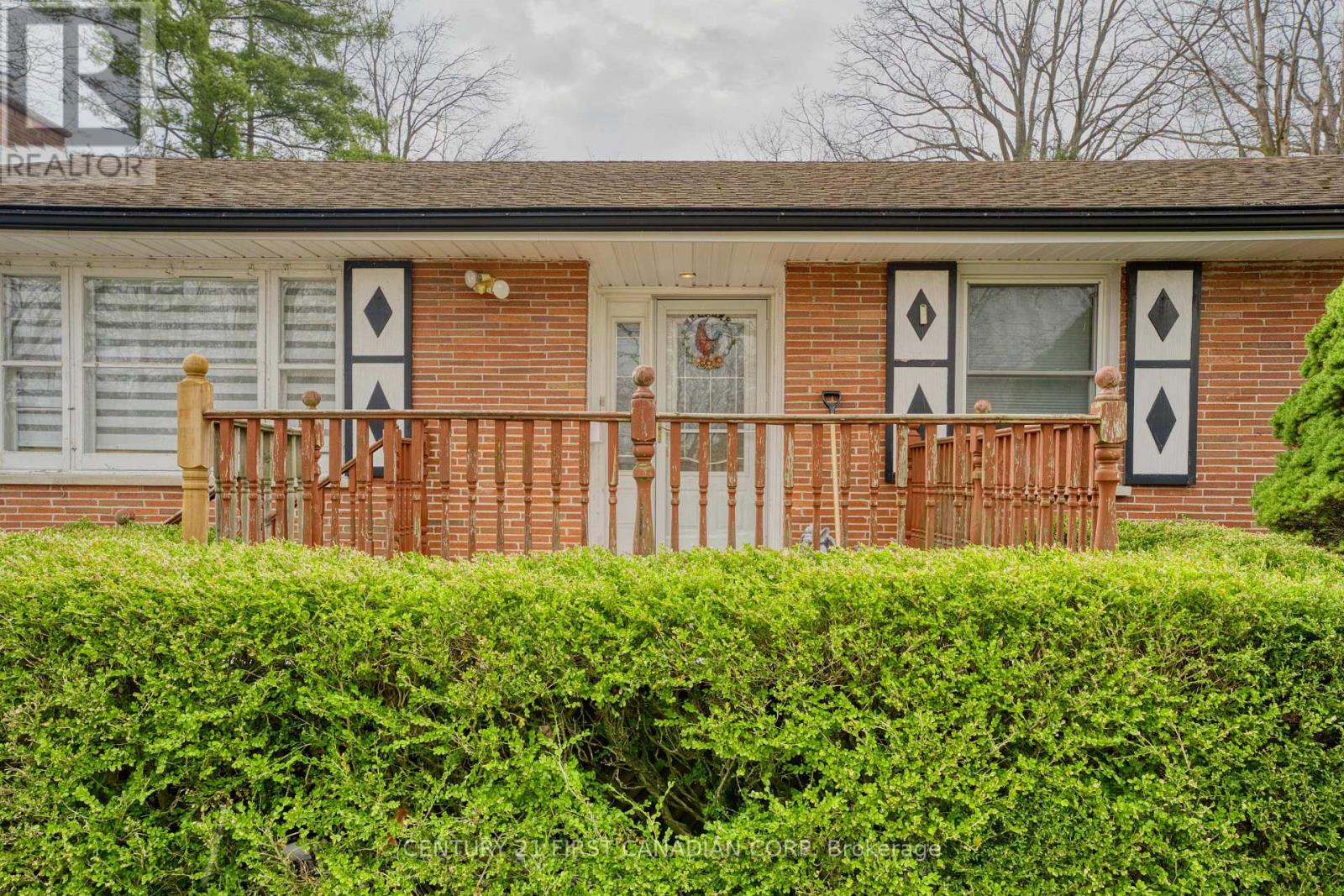 648 Westwood Drive, London South, Ontario  N6K 1A7 - Photo 5 - X12904084