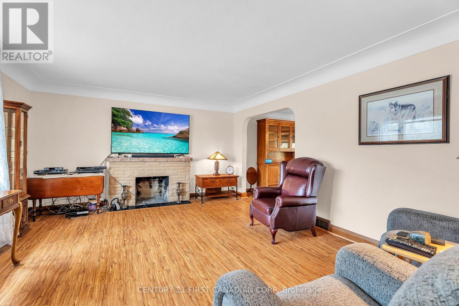 648 Westwood Drive, London South, Ontario  N6K 1A7 - Photo 8 - X12904084