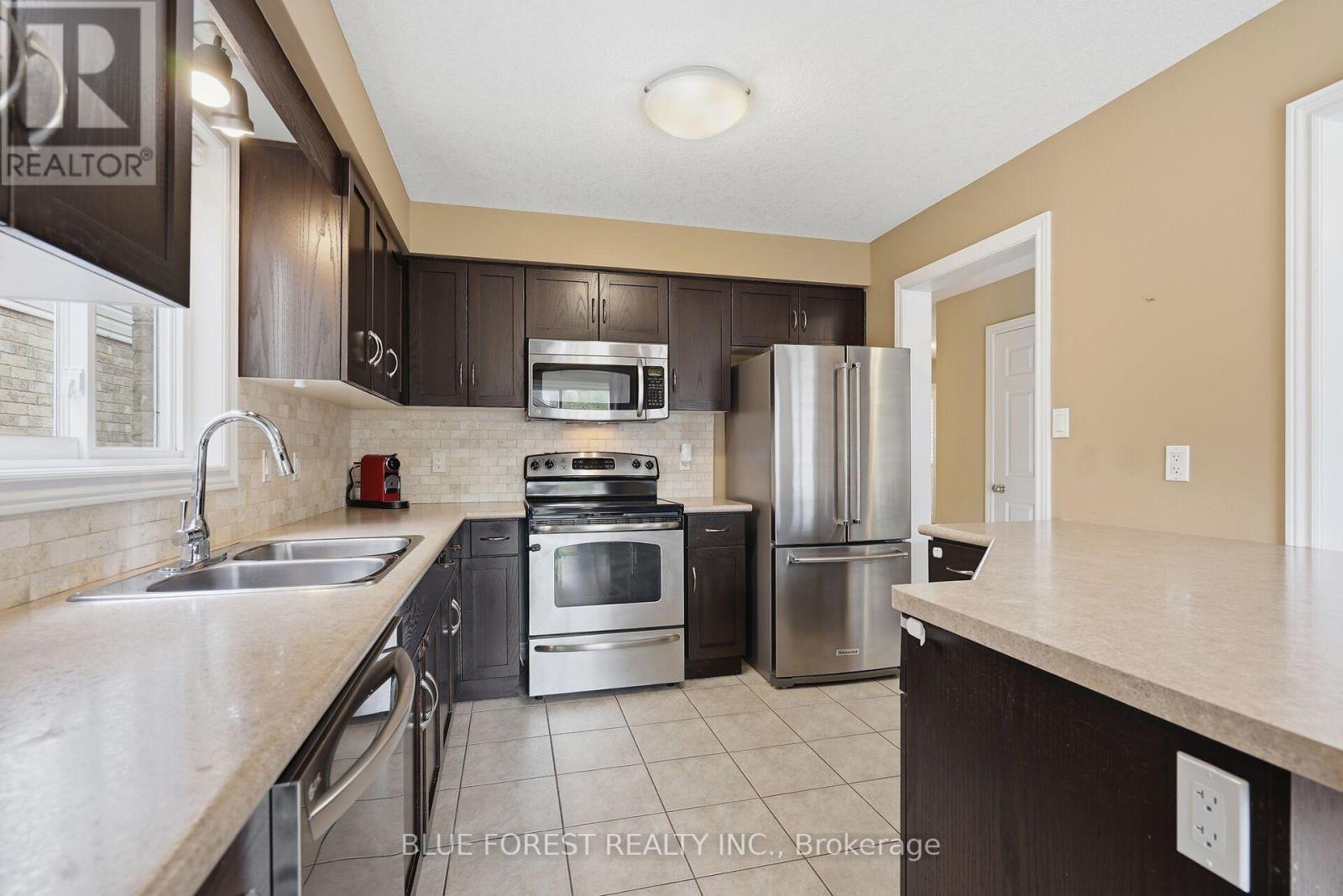 1149 Foxhunt Road, London North, Ontario  N6G 0C7 - Photo 12 - X12904122