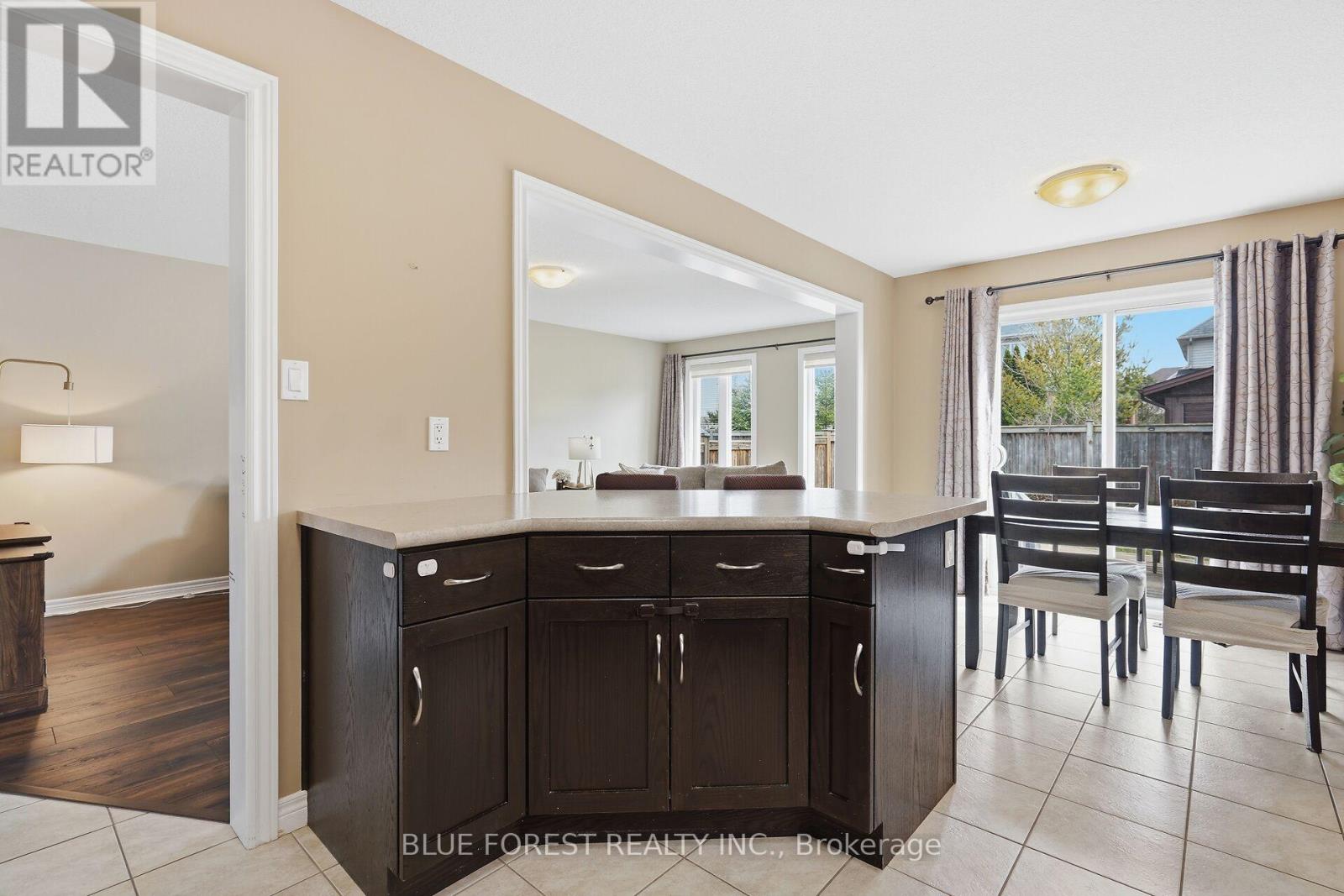 1149 Foxhunt Road, London North, Ontario  N6G 0C7 - Photo 15 - X12904122