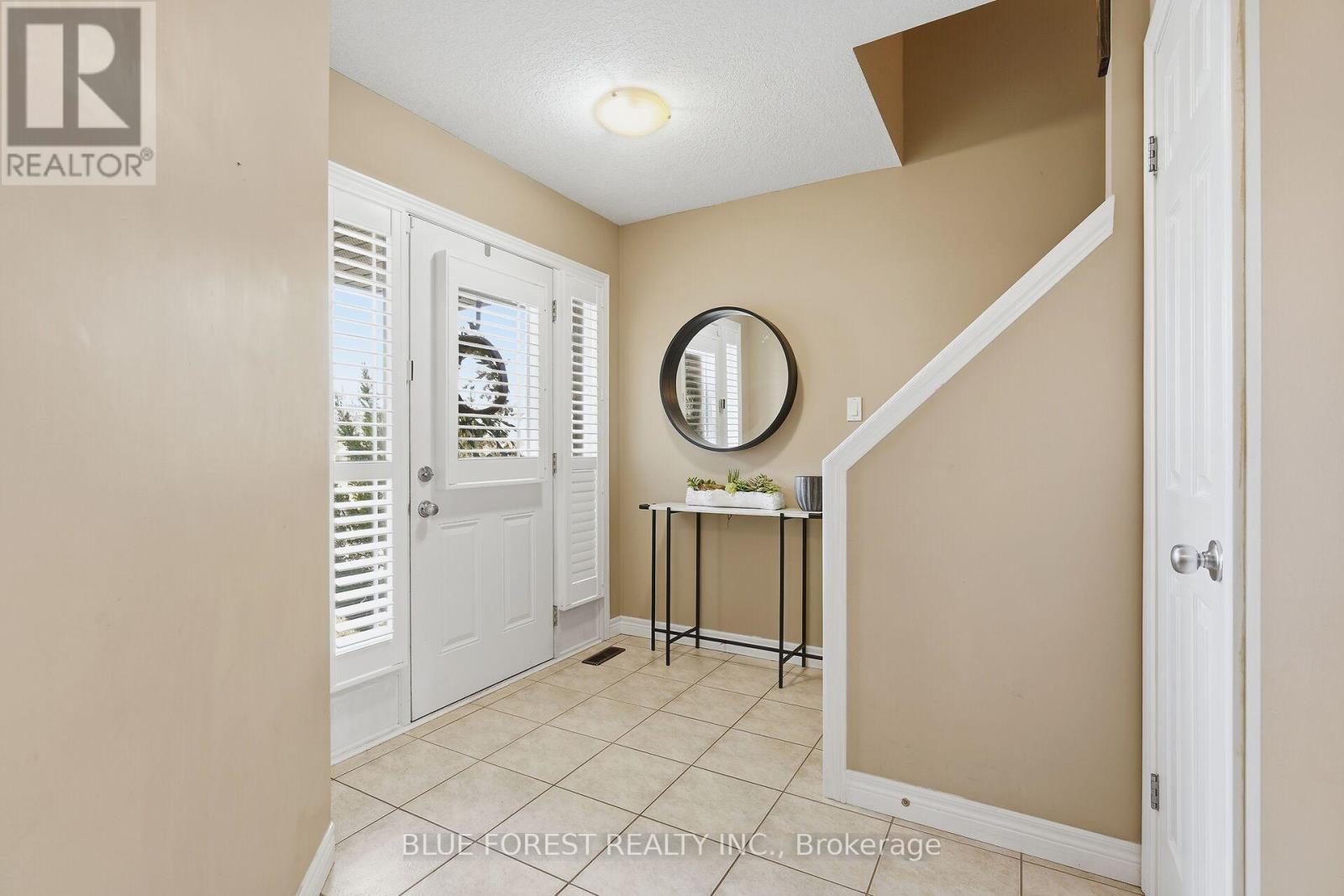 1149 Foxhunt Road, London North, Ontario  N6G 0C7 - Photo 5 - X12904122