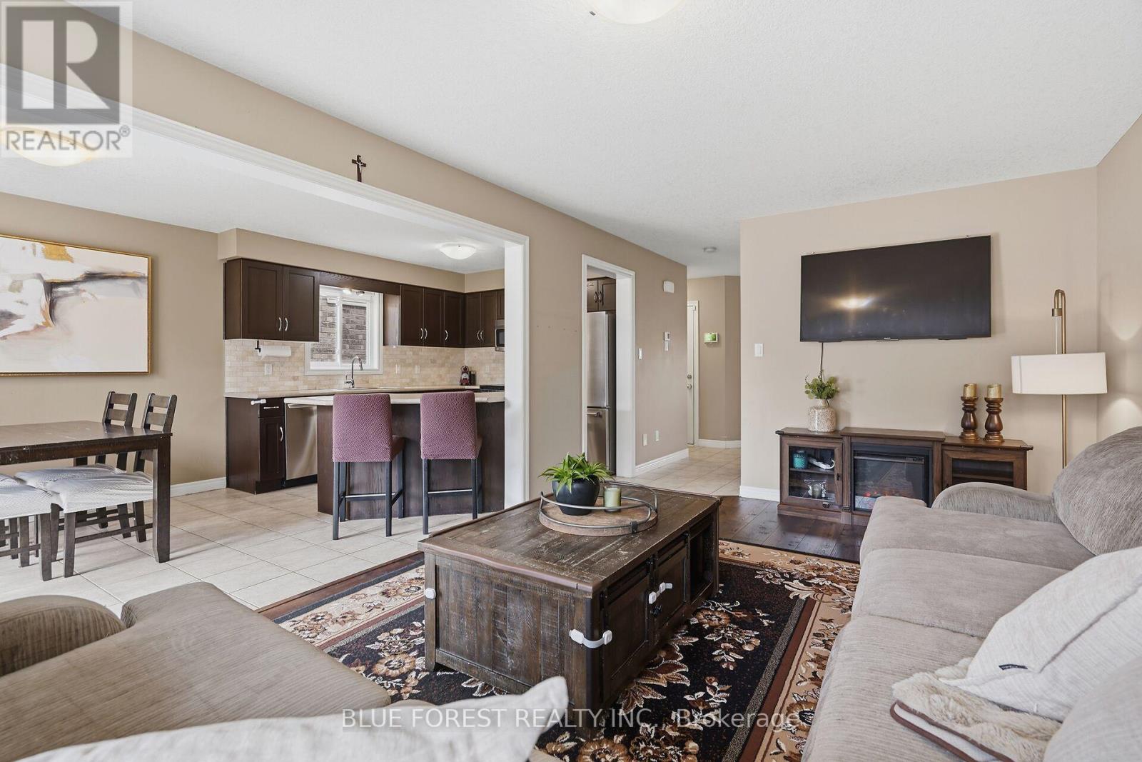 1149 Foxhunt Road, London North, Ontario  N6G 0C7 - Photo 9 - X12904122