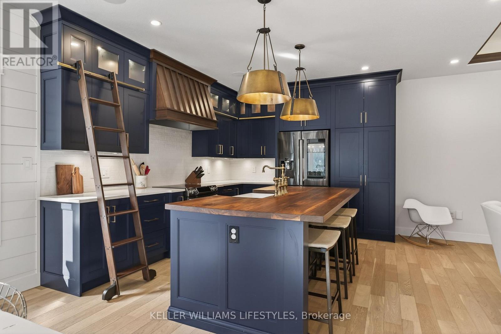 22 Delevan Street, Bluewater, Ontario  N0M 1G0 - Photo 20 - X12904170