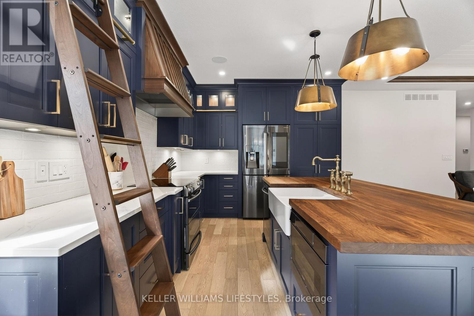 22 Delevan Street, Bluewater, Ontario  N0M 1G0 - Photo 24 - X12904170