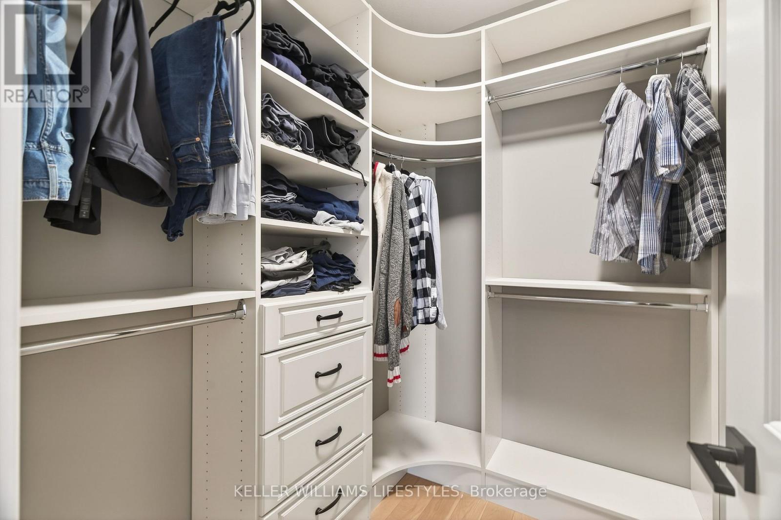 22 Delevan Street, Bluewater, Ontario  N0M 1G0 - Photo 29 - X12904170